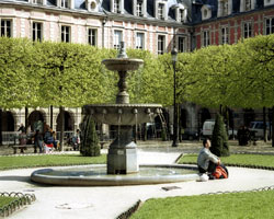 Le quartier du Marais autour de la Place des Vosges